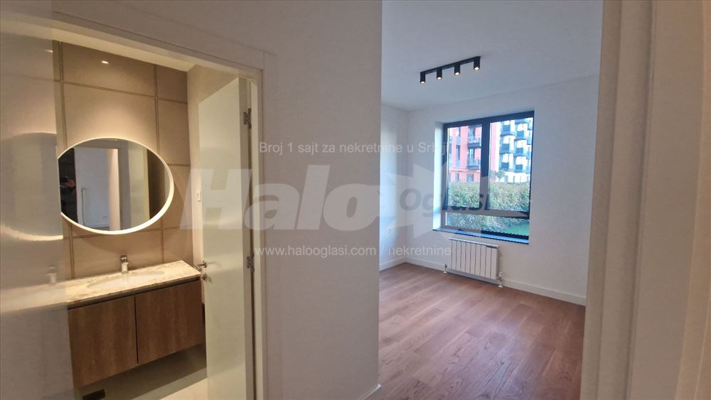 Trosoban 83m2 + Bašta 72m², Izdat 1800€, Vlasnik — 11