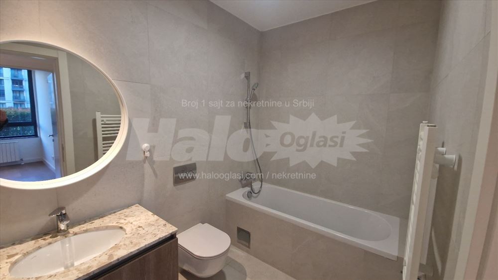 Trosoban 83m2 + Bašta 72m², Izdat 1800€, Vlasnik — 12