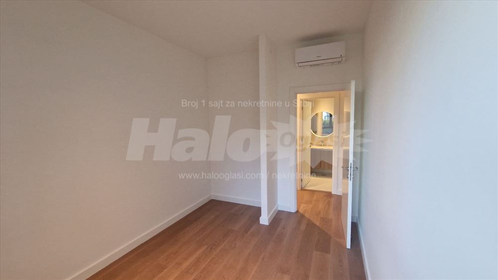 Trosoban 83m2 + Bašta 72m², Izdat 1800€, Vlasnik — 14