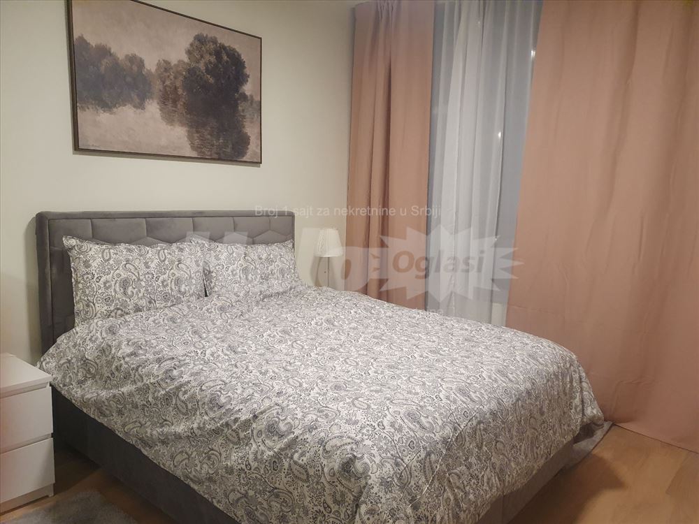 BW Sensa: 2 Bedroom Cozy Retreat & 2 Parking Lots — 12