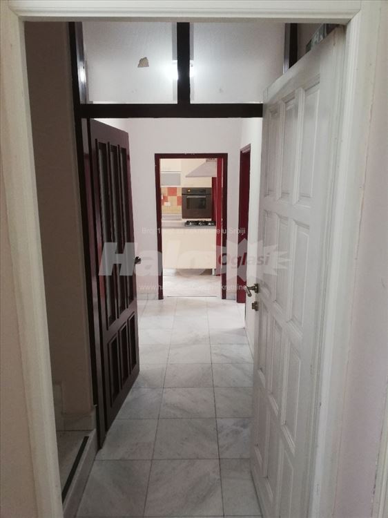 Cela kuća 270m2, Banovo brdo, Orfelinova — 4