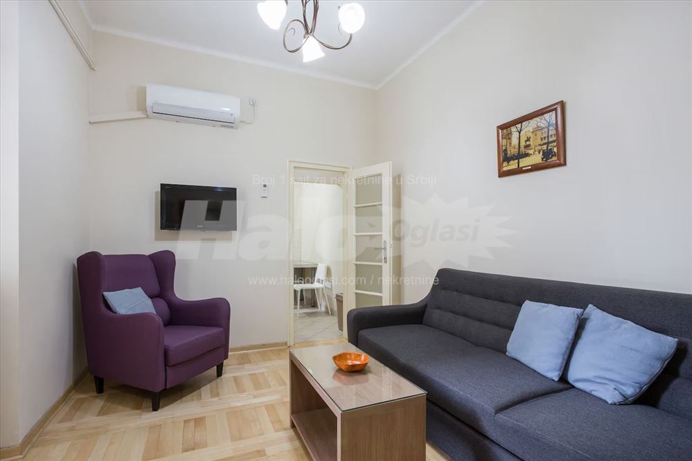 CENTAR, 2.0, Knez Mihailova, Marsala Birjuzova — 4