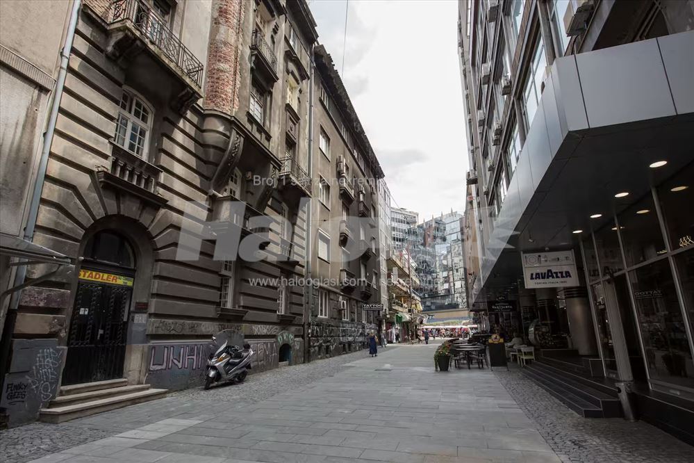 CENTAR, 2.0, Knez Mihailova, Marsala Birjuzova — 13