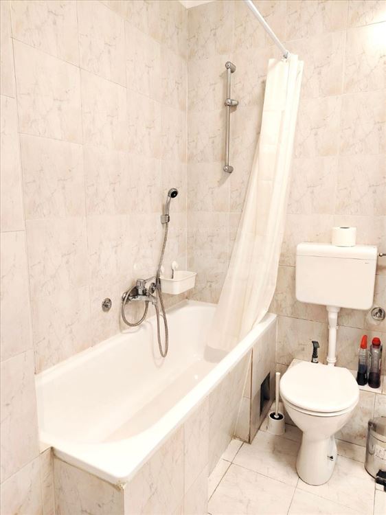 CENTAR, Bircaninova, renoviran, odmah useljiv — 12