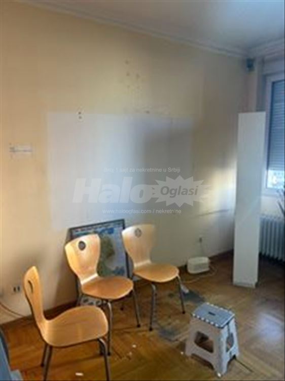 Centar- Decanska – 91 m², 4 prostorije, l — 2
