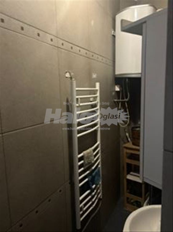 Centar- Decanska – 91 m², 4 prostorije, l — 4