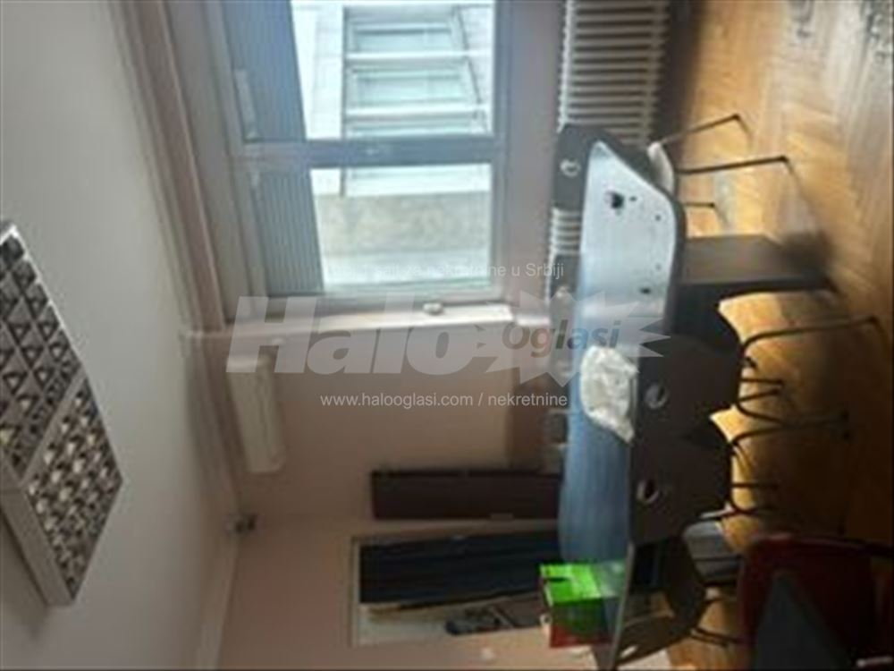 Centar- Decanska – 91 m², 4 prostorije, l — 5