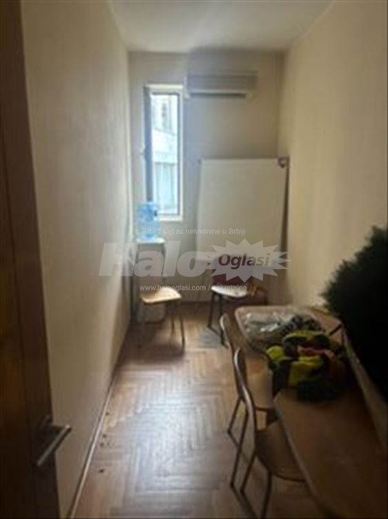Centar- Decanska – 91 m², 4 prostorije, l — 6