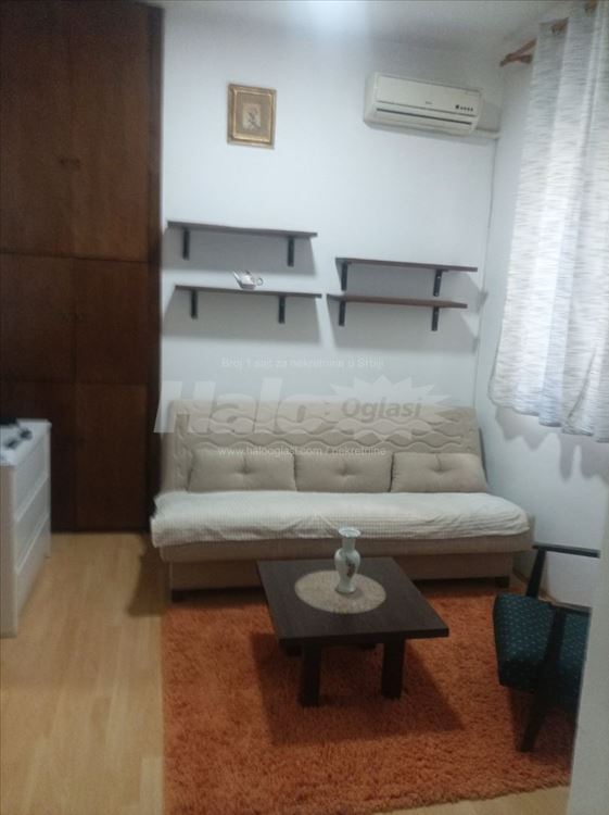 Centar, Knez Mihailova, garsonjera — 8