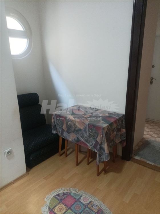 Centar, Knez Mihailova, garsonjera — 10