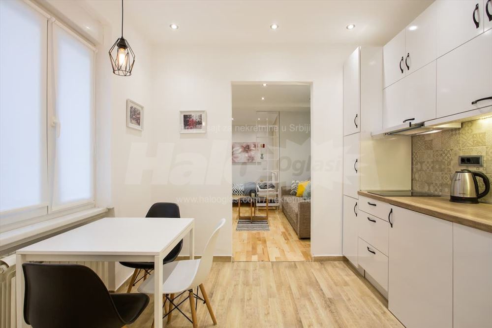 Centar - Lux Stan, 33m2 + Privatna Bašta — 6