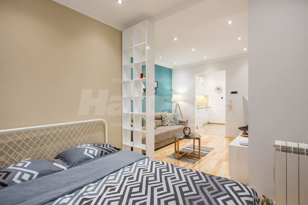 Centar - Lux Stan, 33m2 + Privatna Bašta — 10