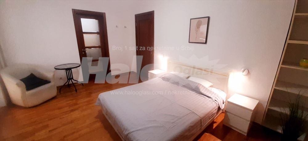Centar,može i na kraći period,vlasnik — 3