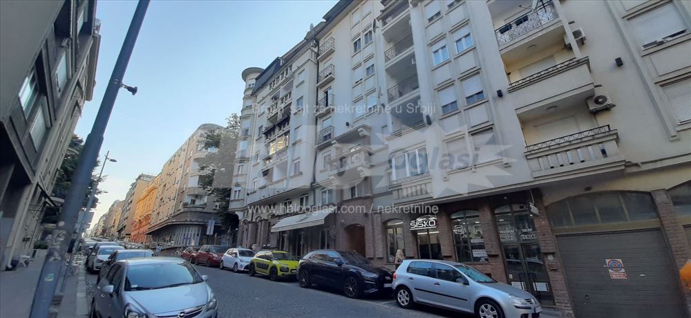 Centar,može i na kraći period,vlasnik — 10