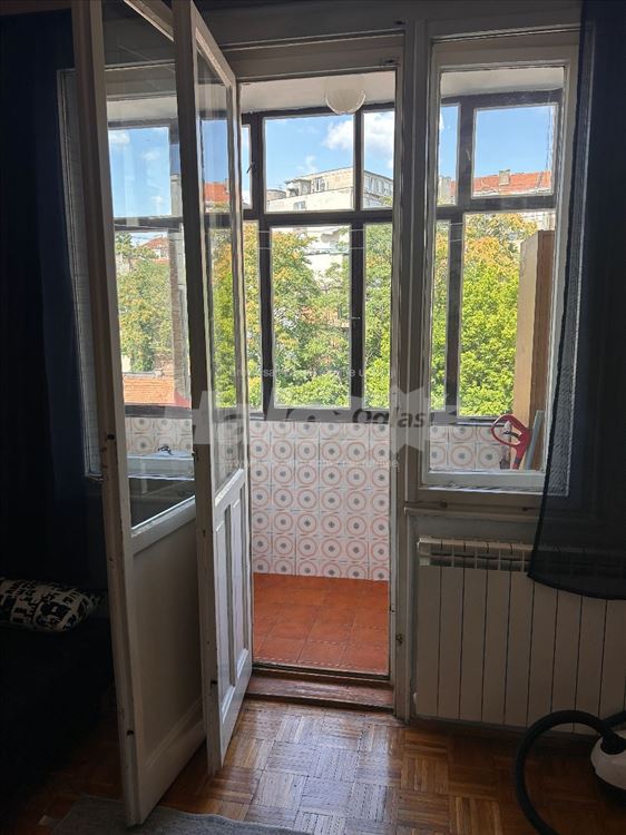 Centar, Savski venac, 2.5 stan, od 1. avgusta — 4