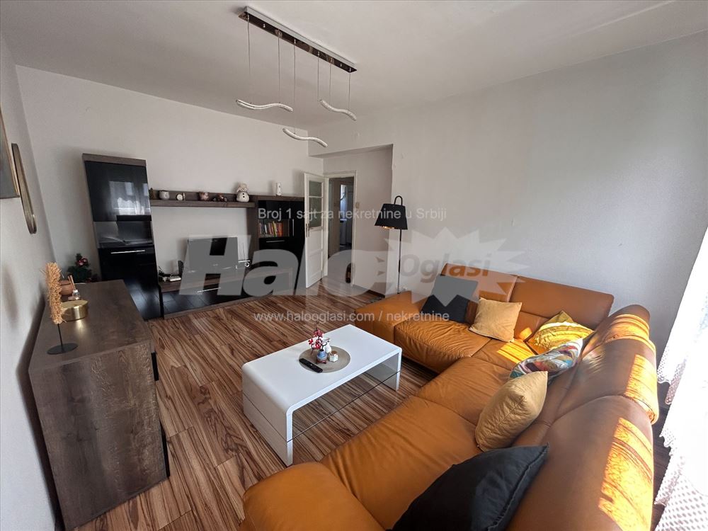 Centar, Savski venac, 2.5 stan, od 1. avgusta — 7