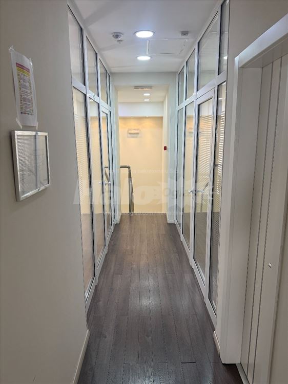 Centar, stambena zgrada kao poslovni prostor — 14
