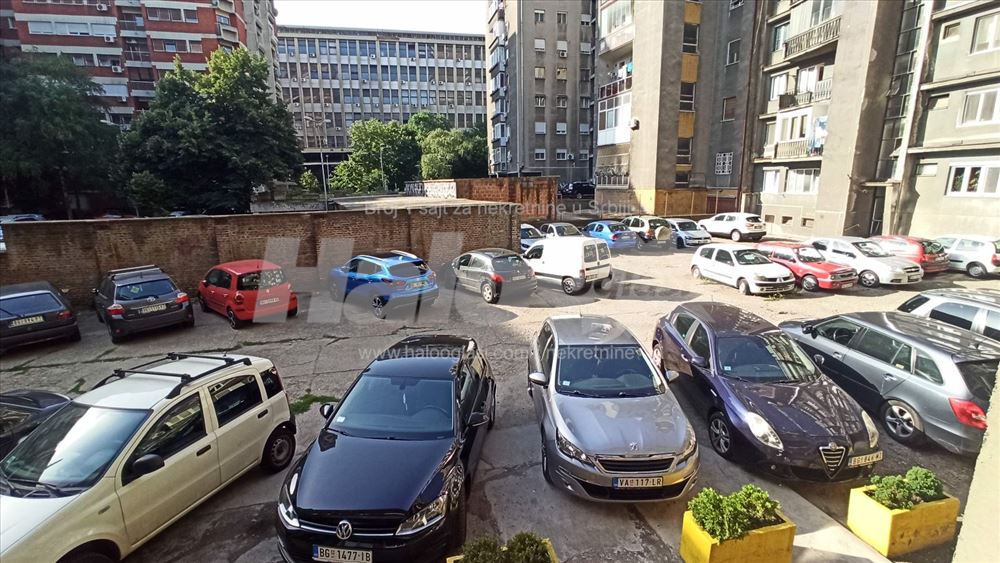 Centar, Tašmajdan, parking — 12