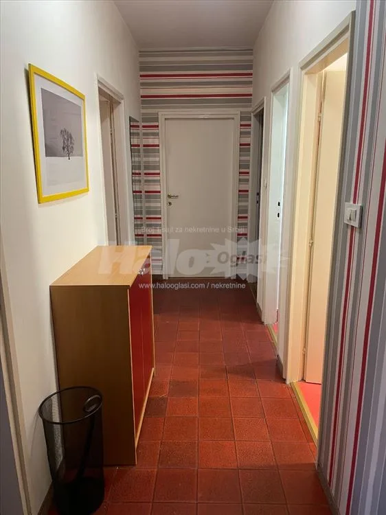 Centar, trosoban namešten stan — 9