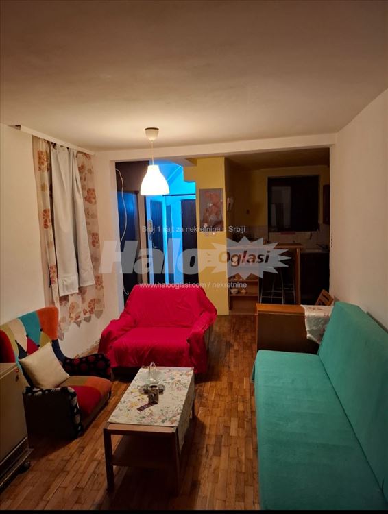 Centar, u blizini Skupstine — 2