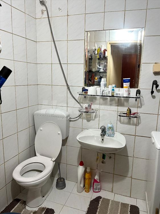 Centar Zemuna, 1.5 stan, izdaje se na 6 meseci — 7
