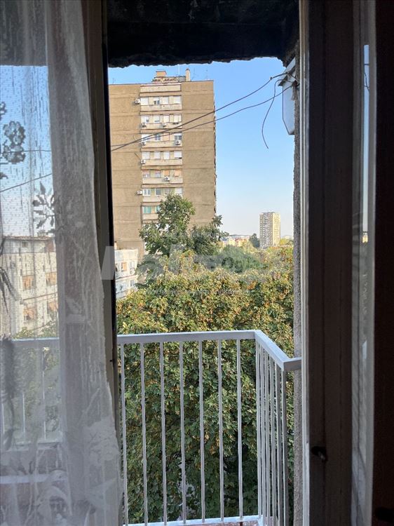 Centar Zemuna, 1.5 stan, izdaje se na 6 meseci — 12