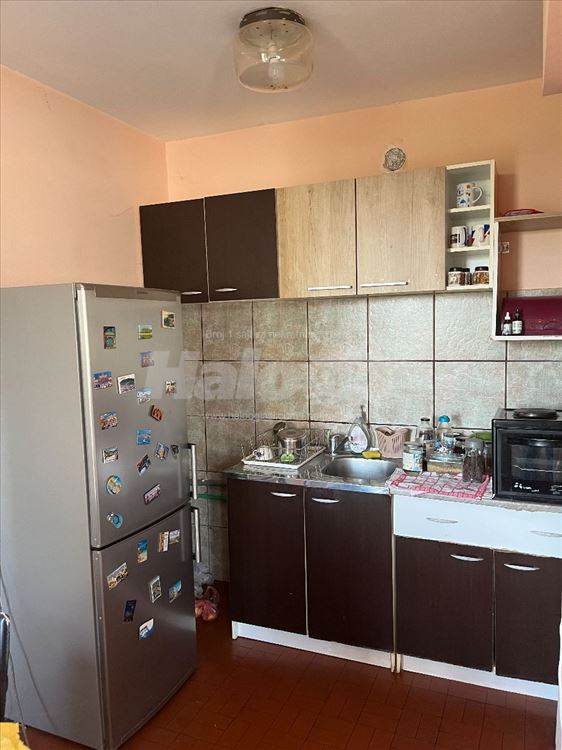 Centar Zemuna, 1.5 stan, izdaje se na 6 meseci — 15