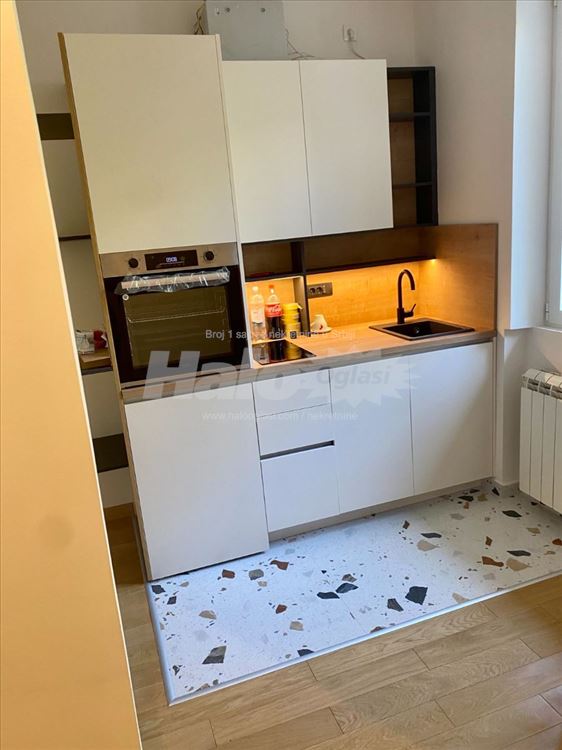 Centar,27.marta,pogodan za PP, nov,vlasnik — 6