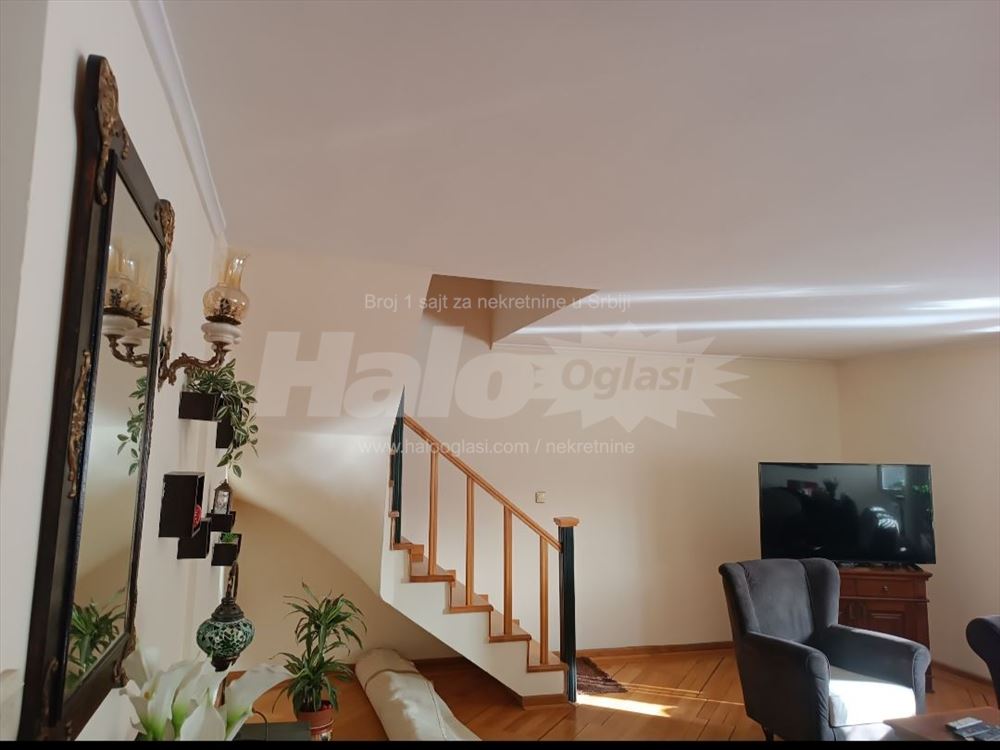 Centar,Duplex,110m2  po dogovoru — 4