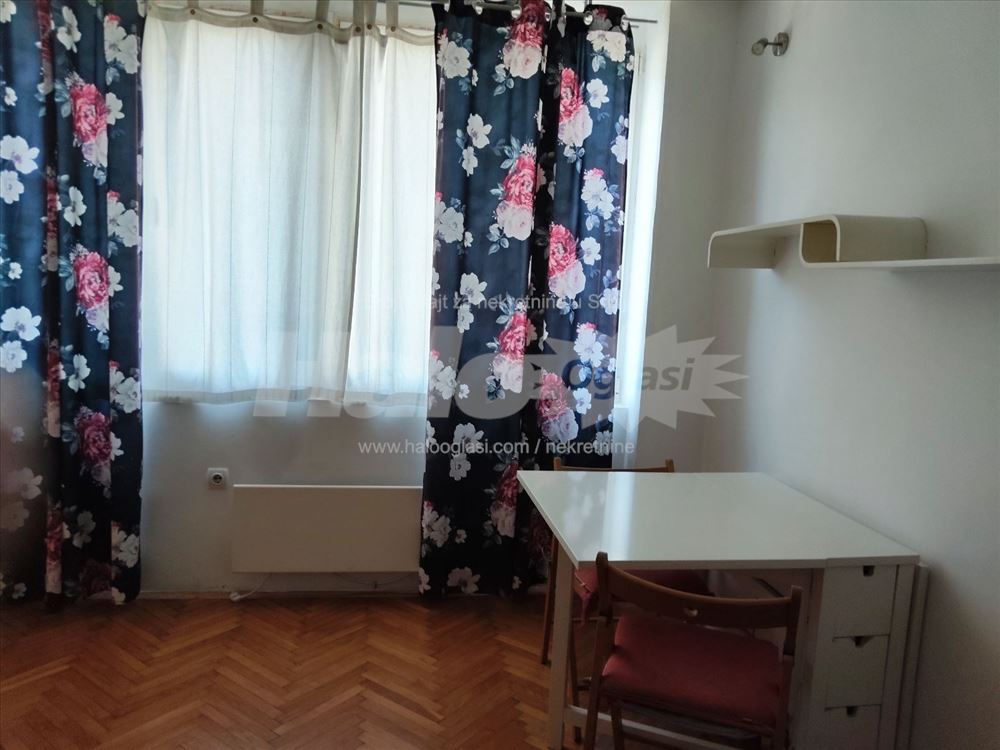 CENTAR,VUK,Ruzveltova,3/7,Infostan u ceni,vlasnik — 9