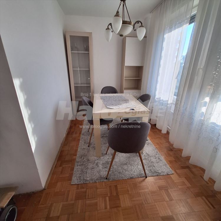 Cerak vinogradi, namešten trosoban dupleks — 2