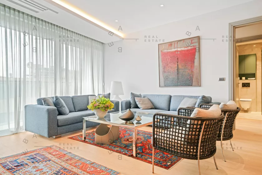 Četvoroiposoban stan za izdavanje, Krunska, 1.500€, 132m² — 4