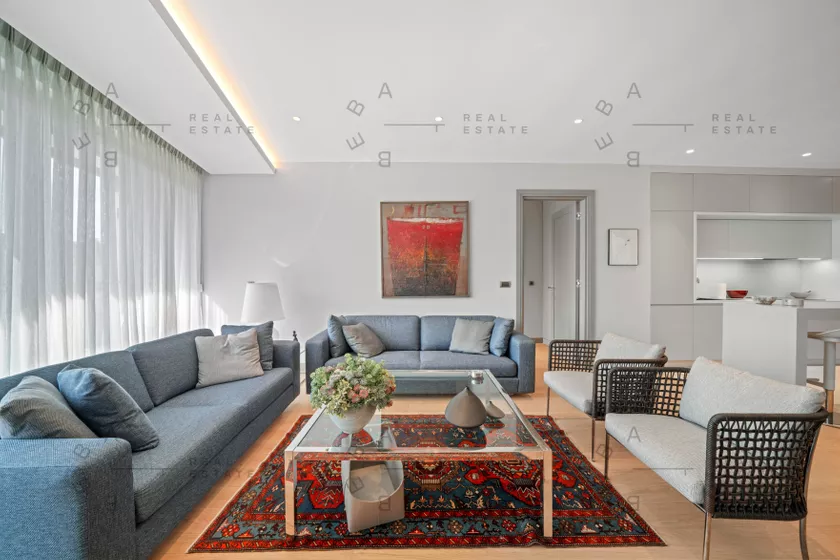 Četvoroiposoban stan za izdavanje, Krunska, 1.500€, 132m² — 5