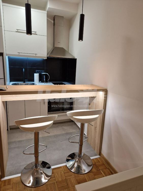 Completely new, modern studio in the center — 2