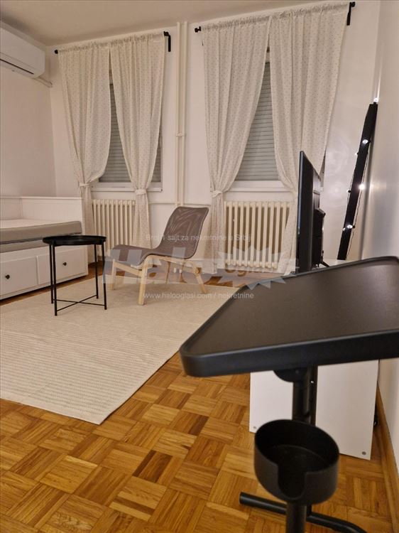 Completely new, modern studio in the center — 13