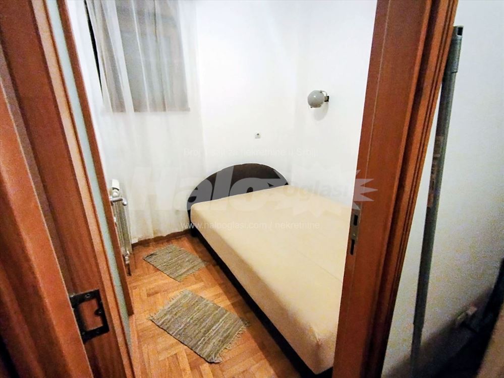 Crveni krst, jednoiposoban stan — 3