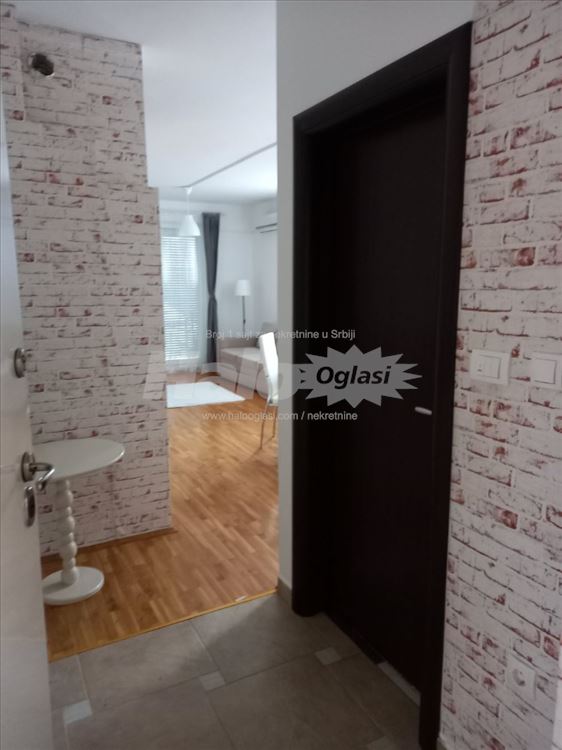 Cvetanova ćuprija, lux, 44m2 — 5