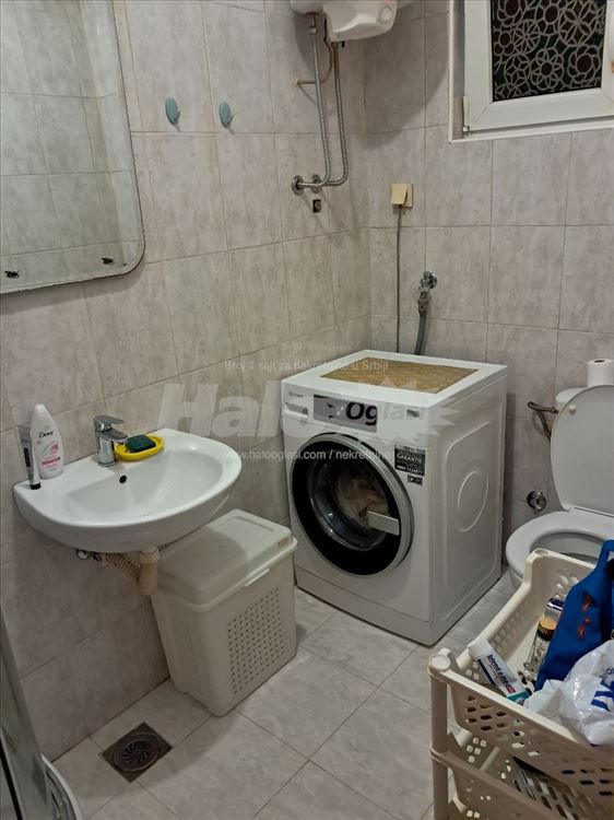 Cvetkova pijaca kompletno namešten stan — 3