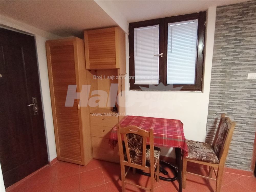 Cvetkova pijaca,24m2 — 4