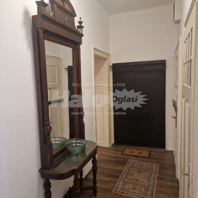 Dalmatinska dvosobni salonac — 2