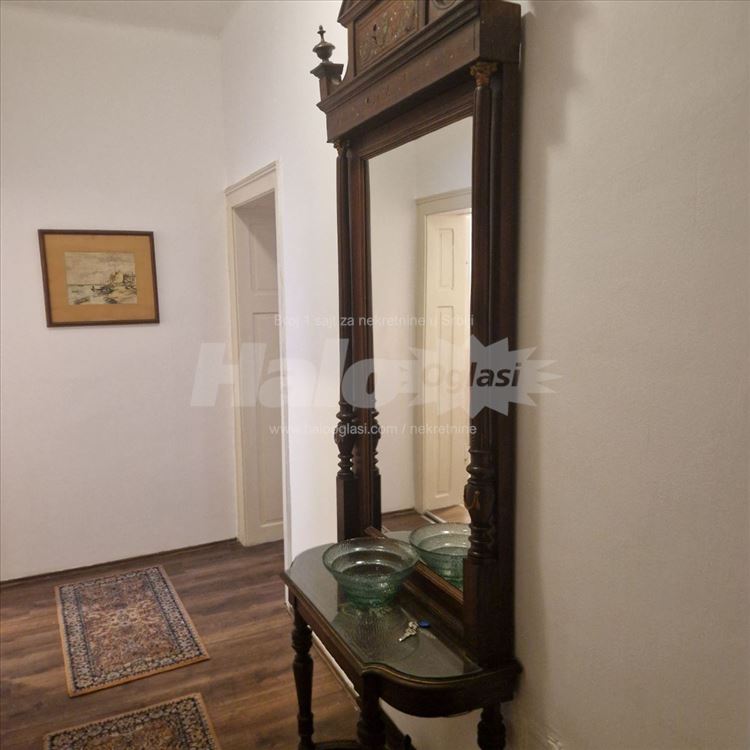 Dalmatinska dvosobni salonac — 12