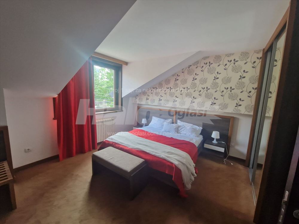Dedinje-duplex 150m2, dvorište sa bazenom, garaža — 7