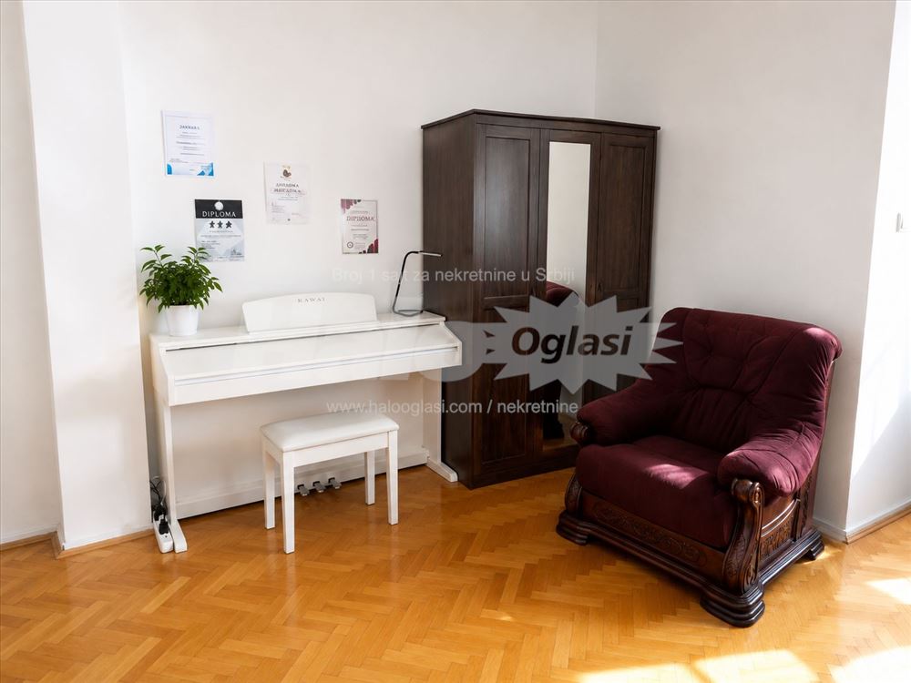 Dedinje | trosoban stan | 80 m² | parking — 2