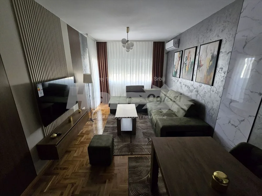 DELUX 2.0 stan Borča pored StopSop trznog centra — 4