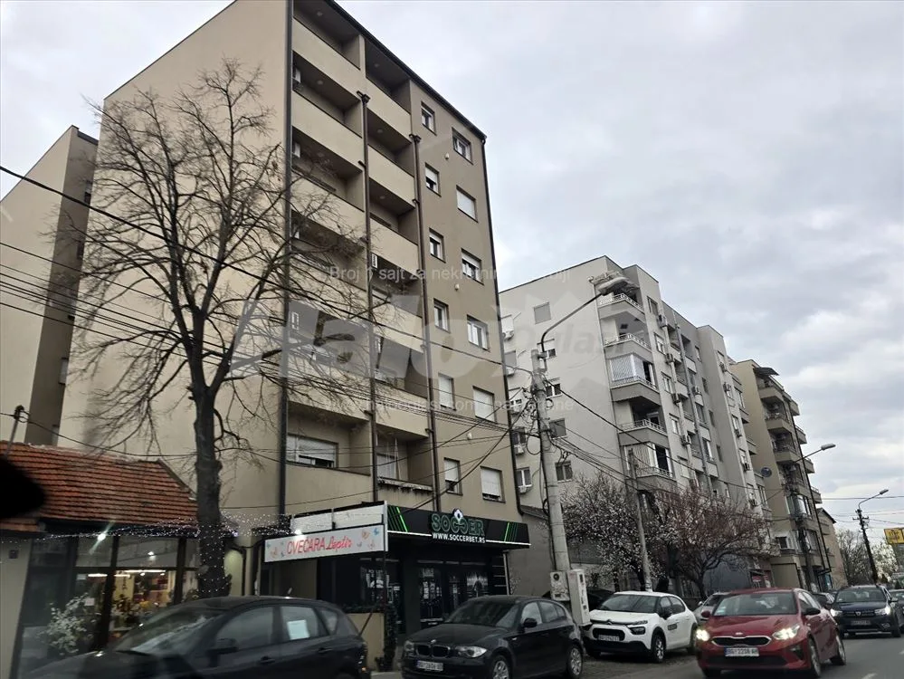 DELUX 2.0 stan Borča pored StopSop trznog centra — 14
