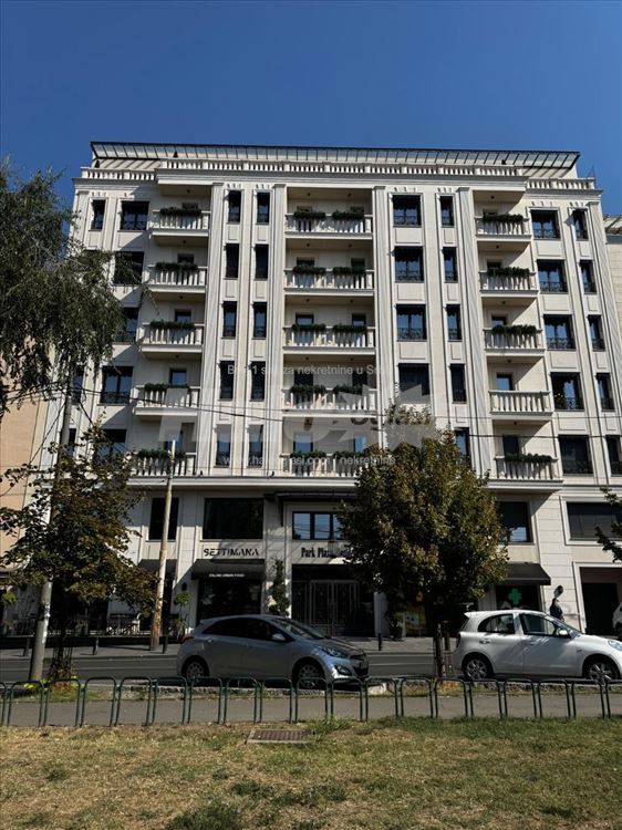 Direktna ponuda - prelep stan sa tri spavaće sobe — 11