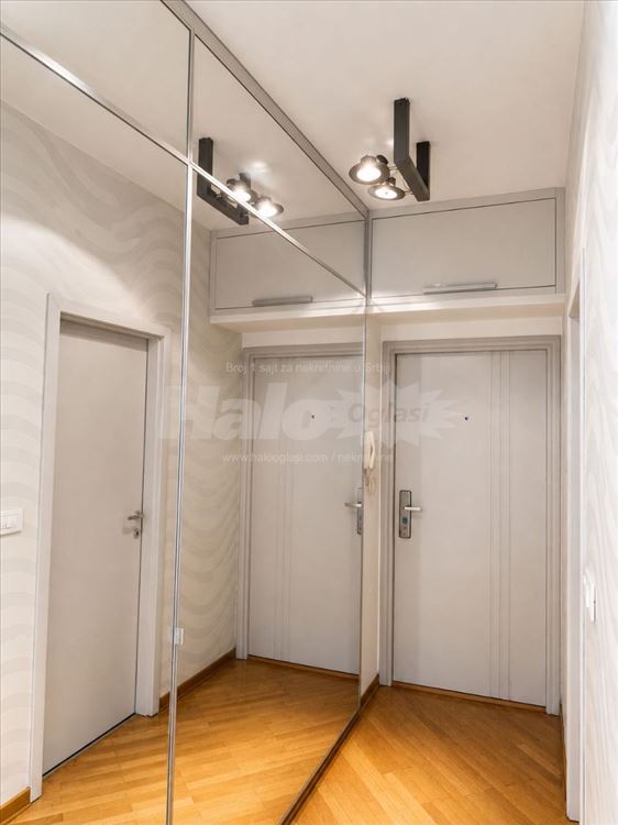 Djeram, namešten 2.0 stan, 45m2, useljiv, I sprat — 2