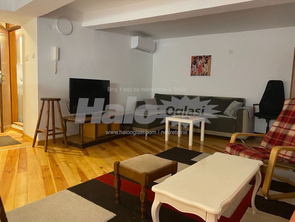 Dorćol, ispod Bajlonijeve pijace, studio — 7