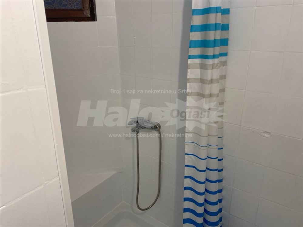 Dorćol, ispod Bajlonijeve pijace, studio — 10