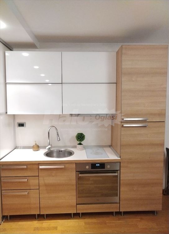 DORĆOL, Komnen Barjaktara 1 — 11